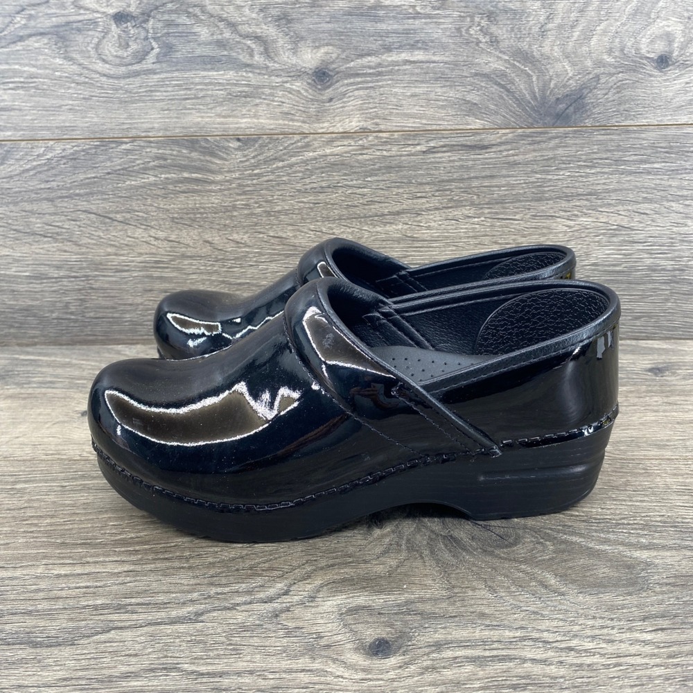 Dansko Professional Clog Womens 37 Wide Black Patent Leather Slip On Comfort